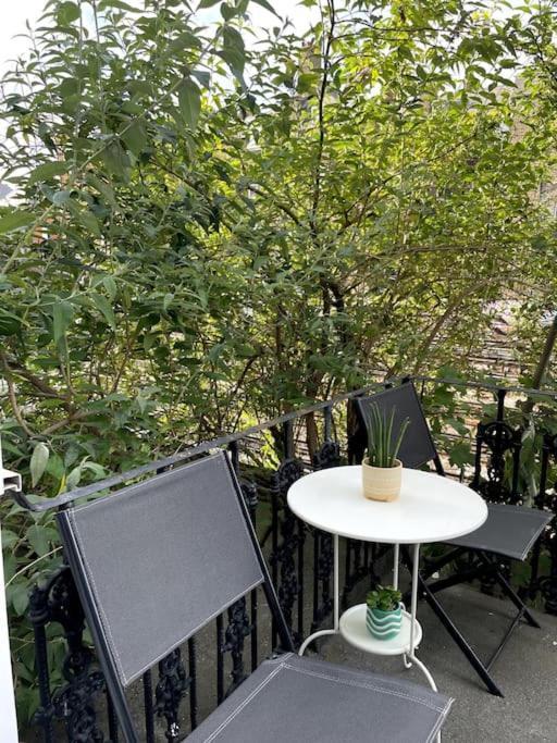 Cute&Cozy Studio Apt In Barons Court Лондон Экстерьер фото
